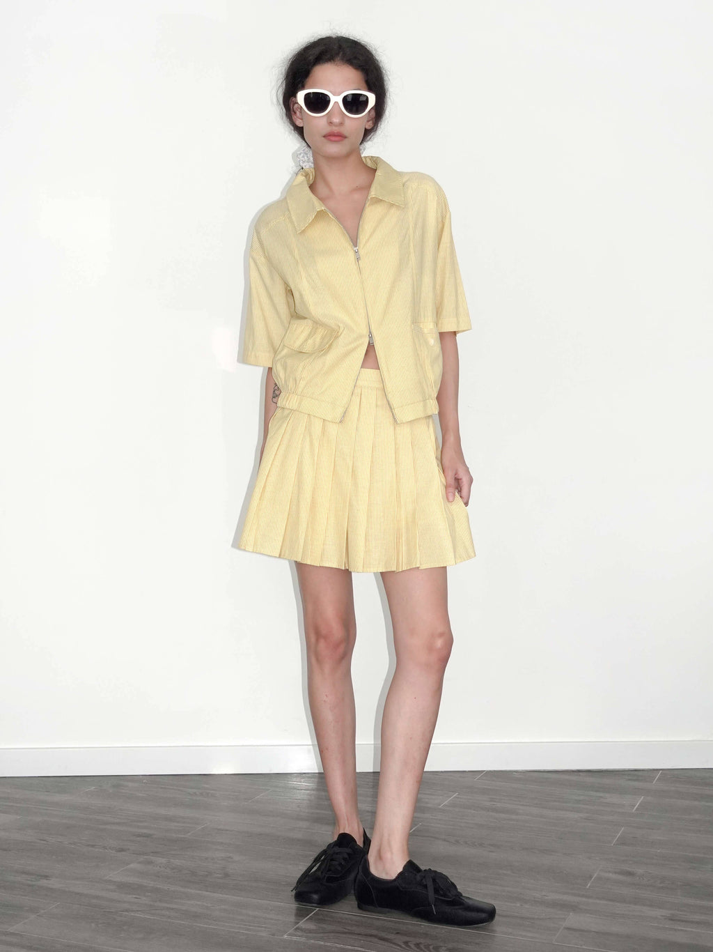 Cubic Striped Casual T-shirt and Skirt Suit