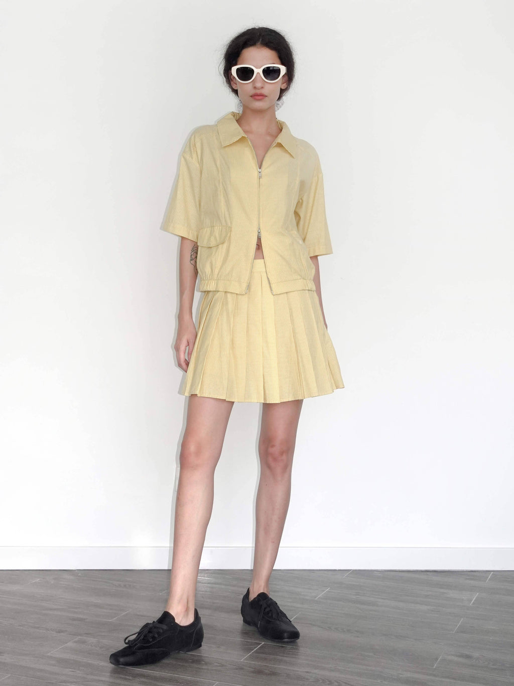 Cubic Striped Casual T-shirt and Skirt Suit
